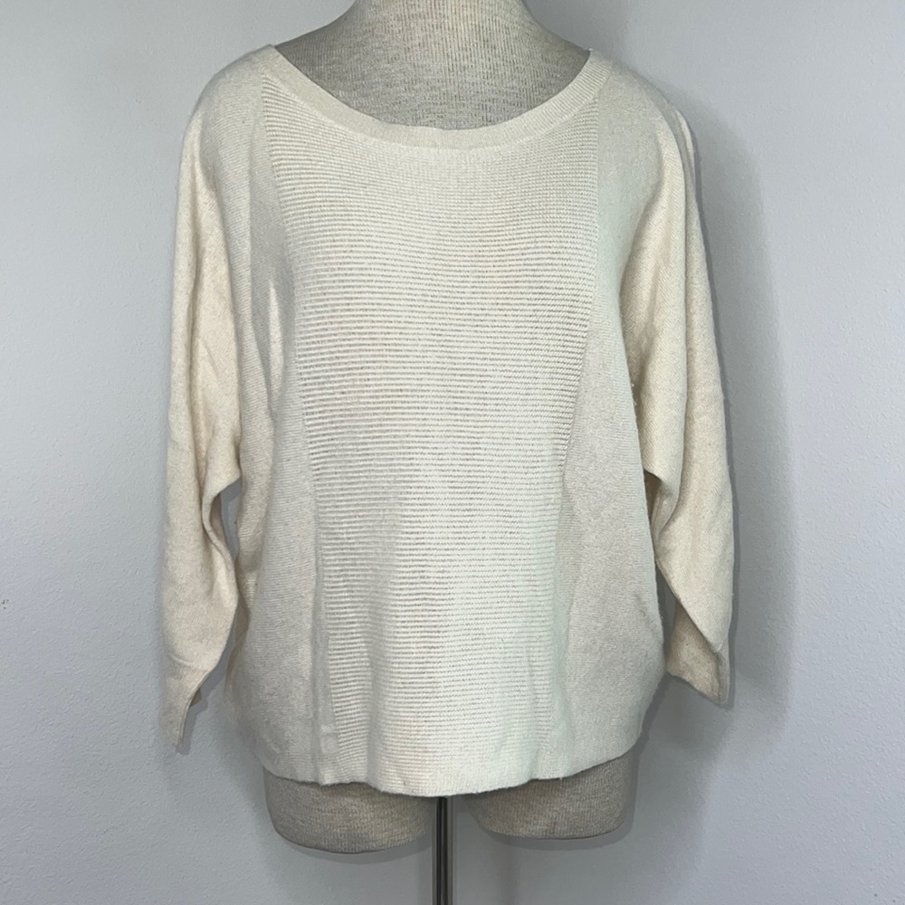 🔹 Splendid Loose Fit Cashmere Sweater